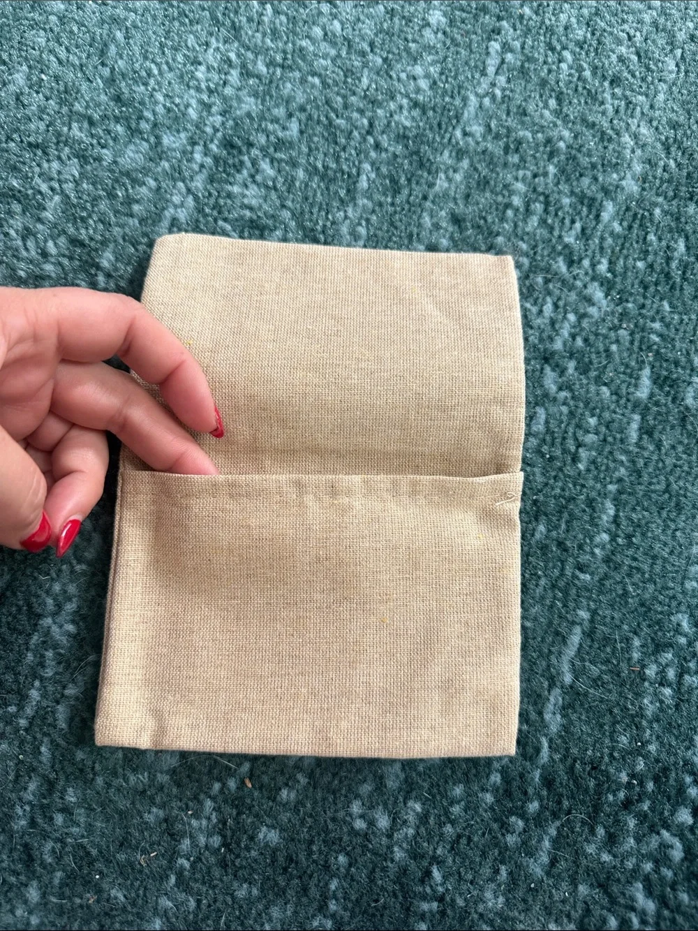 Gucci Beige Signature Logo Pouch - Picture 2 of 3